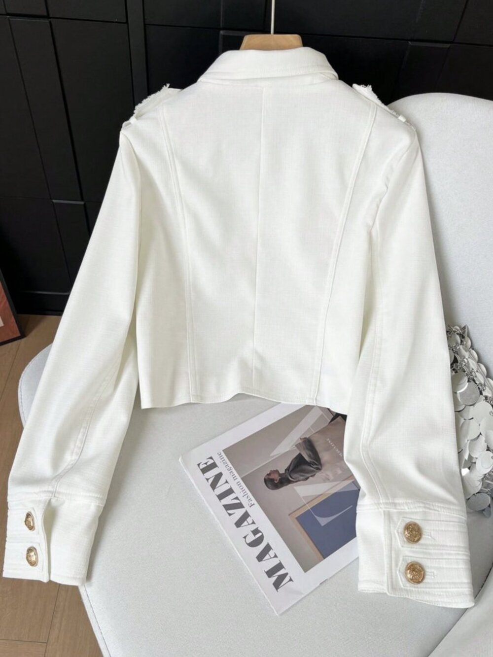 White Casual Women's Elegant Gold-Plated Button Jacket - Picture 9 of 10